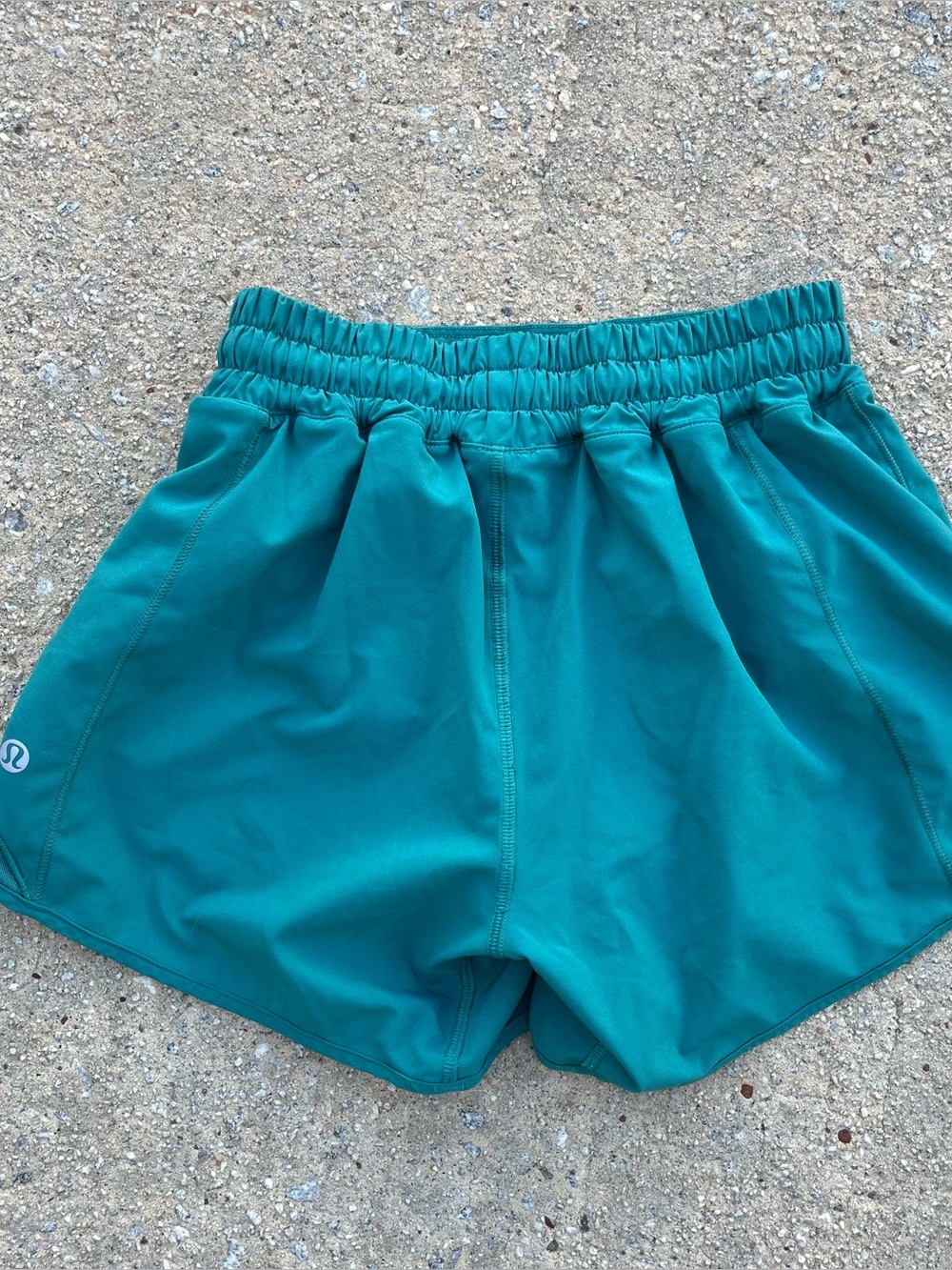 Lululemon hotty hot shorts women’s 2 teal